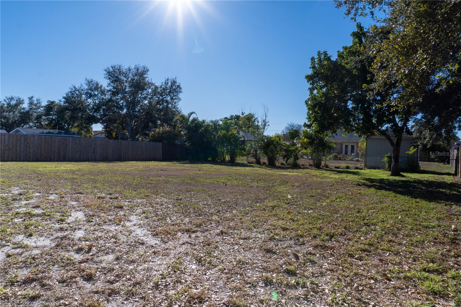 TROPICAL HARBOR SEC 3 - Residential