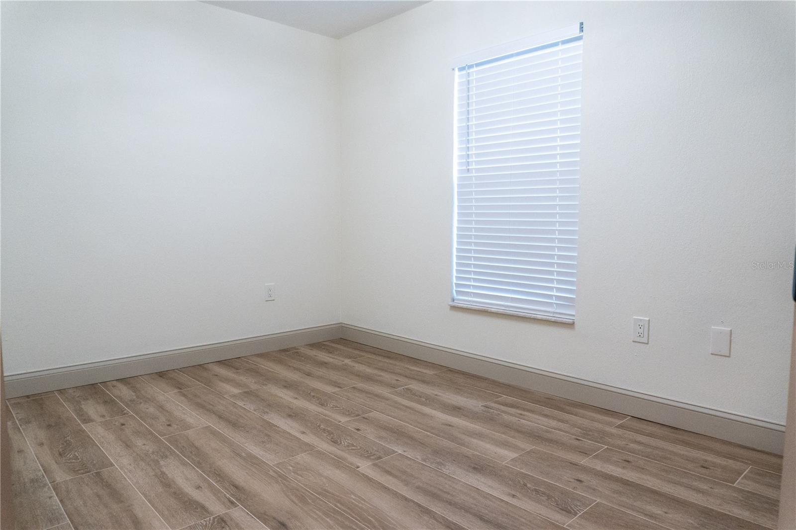 TROPICAL HARBOR SEC 3 - Residential