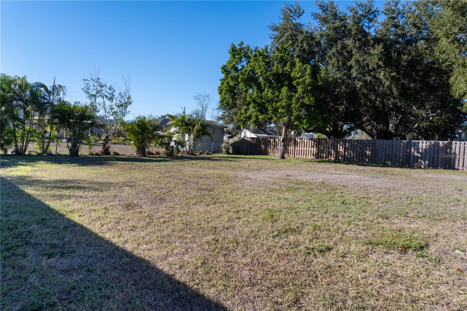 TROPICAL HARBOR SEC 3 - Residential