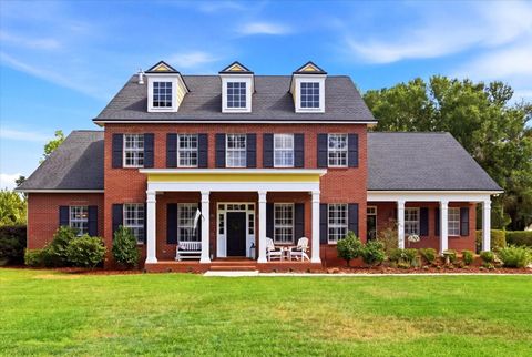 Photo of 2635 Tryon Place, Windermere, FL 34786 (MLS # O6402029)
