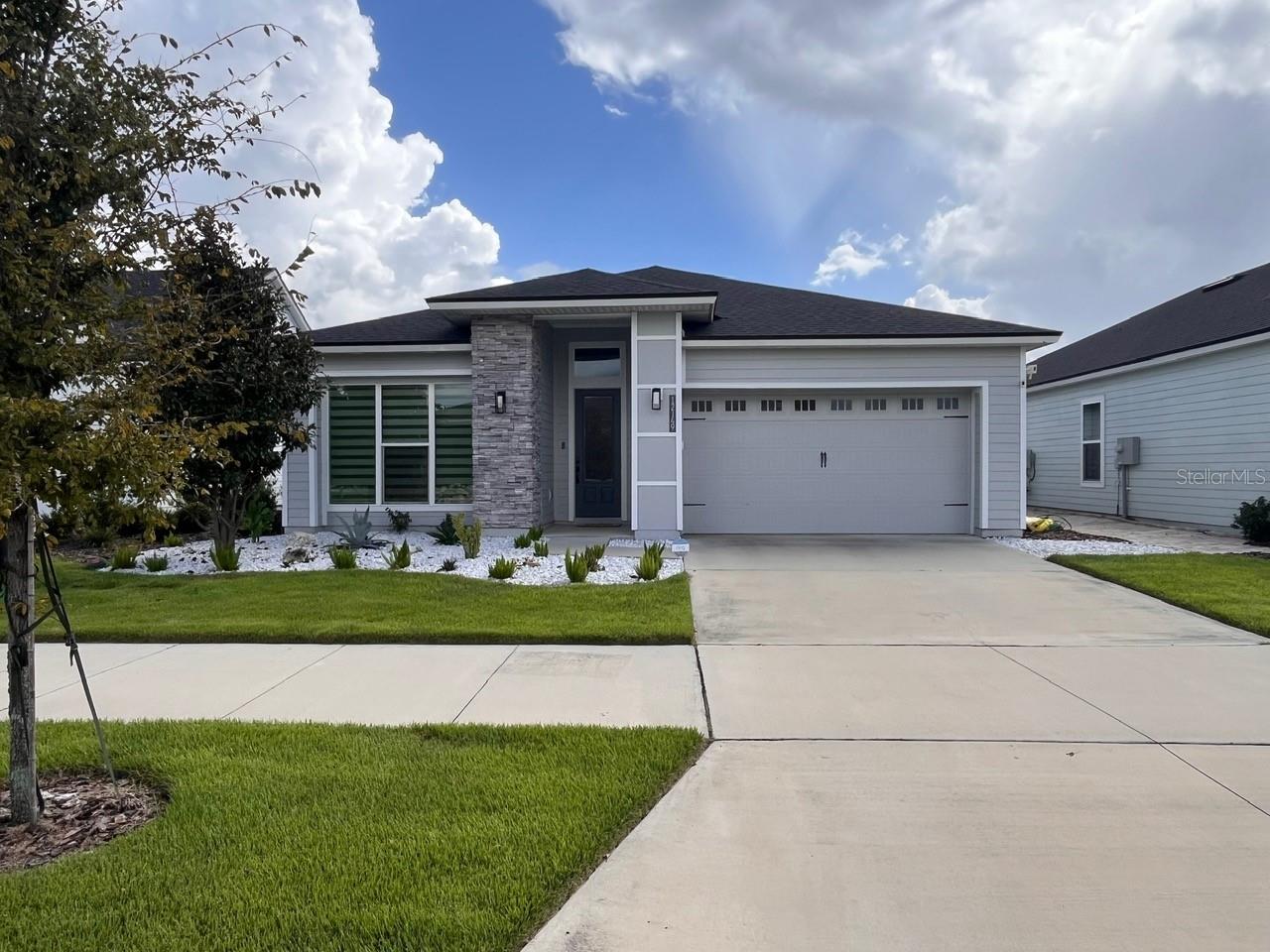 OAKMONT PH 4 PB 36 PG 83 - Residential Lease