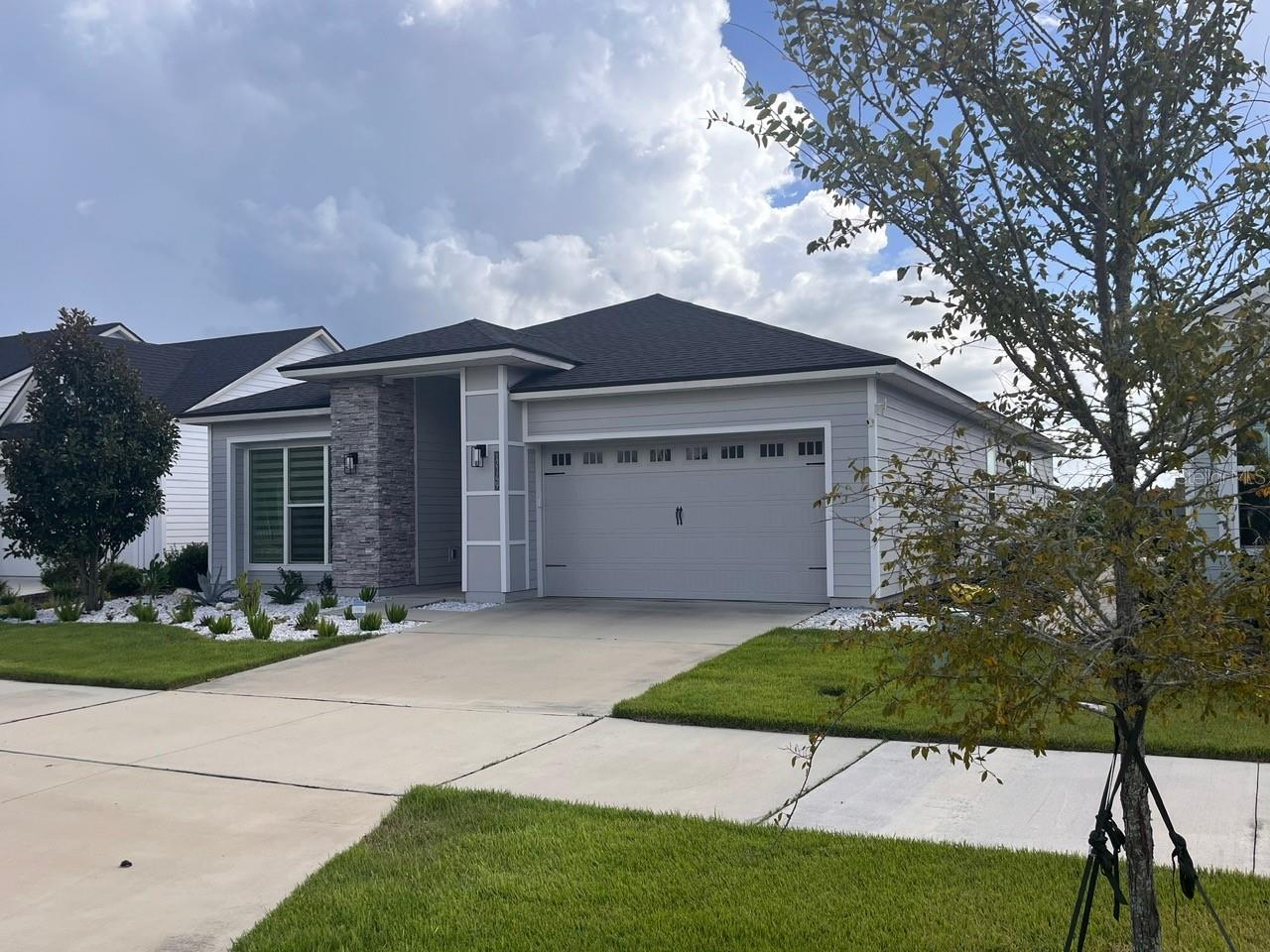 OAKMONT PH 4 PB 36 PG 83 - Residential Lease