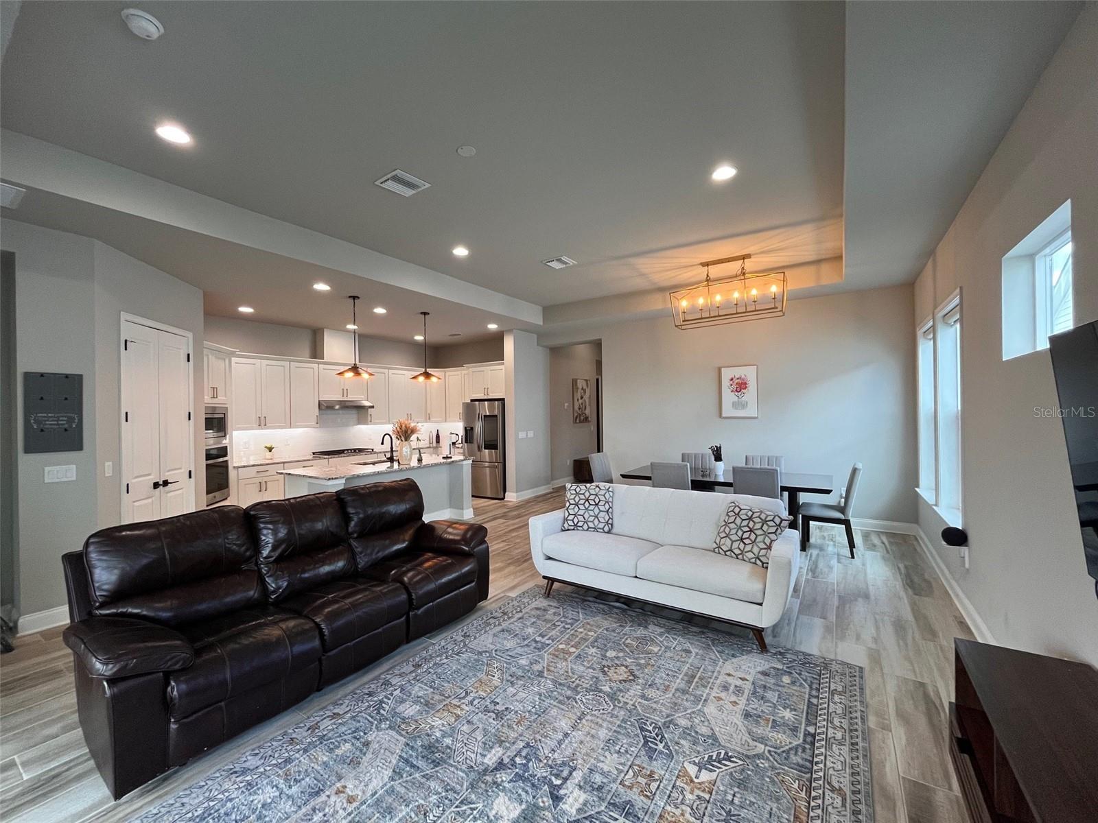 OAKMONT PH 4 PB 36 PG 83 - Residential Lease