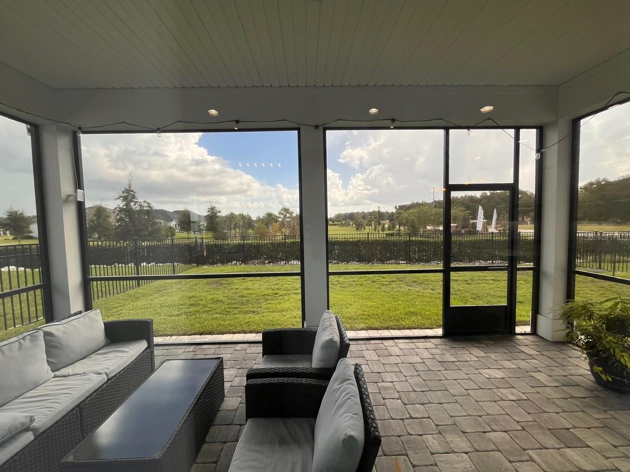 OAKMONT PH 4 PB 36 PG 83 - Residential Lease