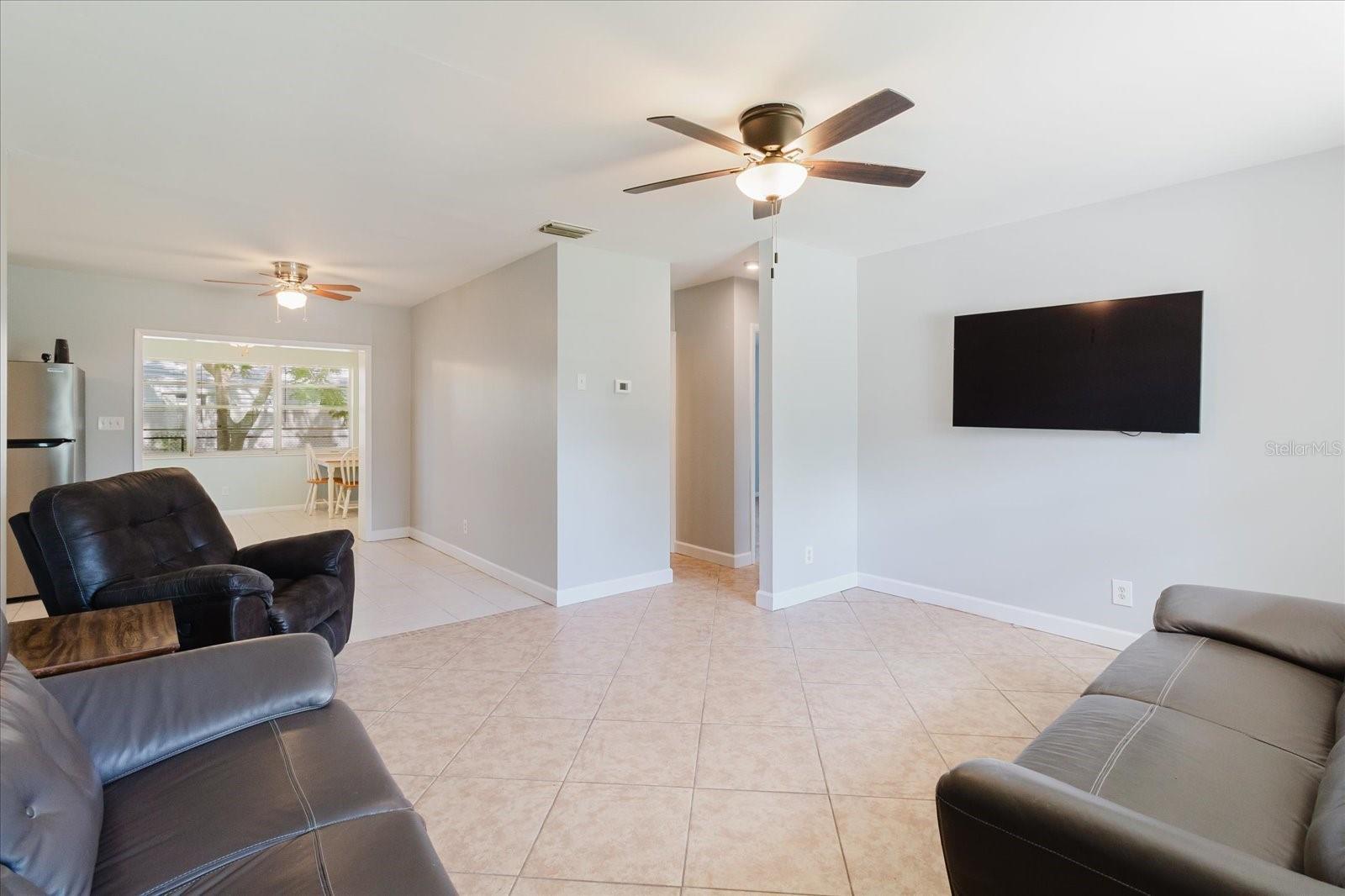 6212 FLORIDA CIRCLE W