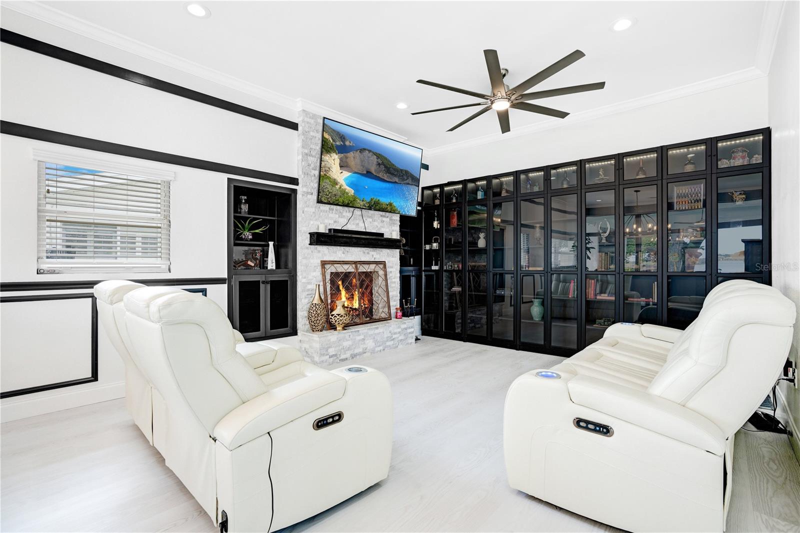 LAKE CONWAY ESTATES - Residential