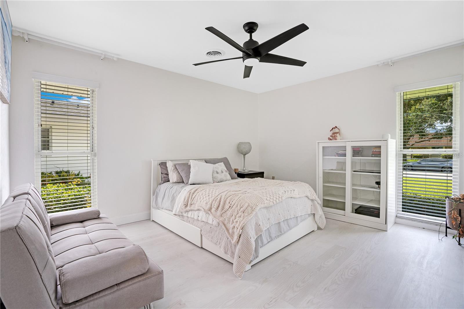 LAKE CONWAY ESTATES - Residential