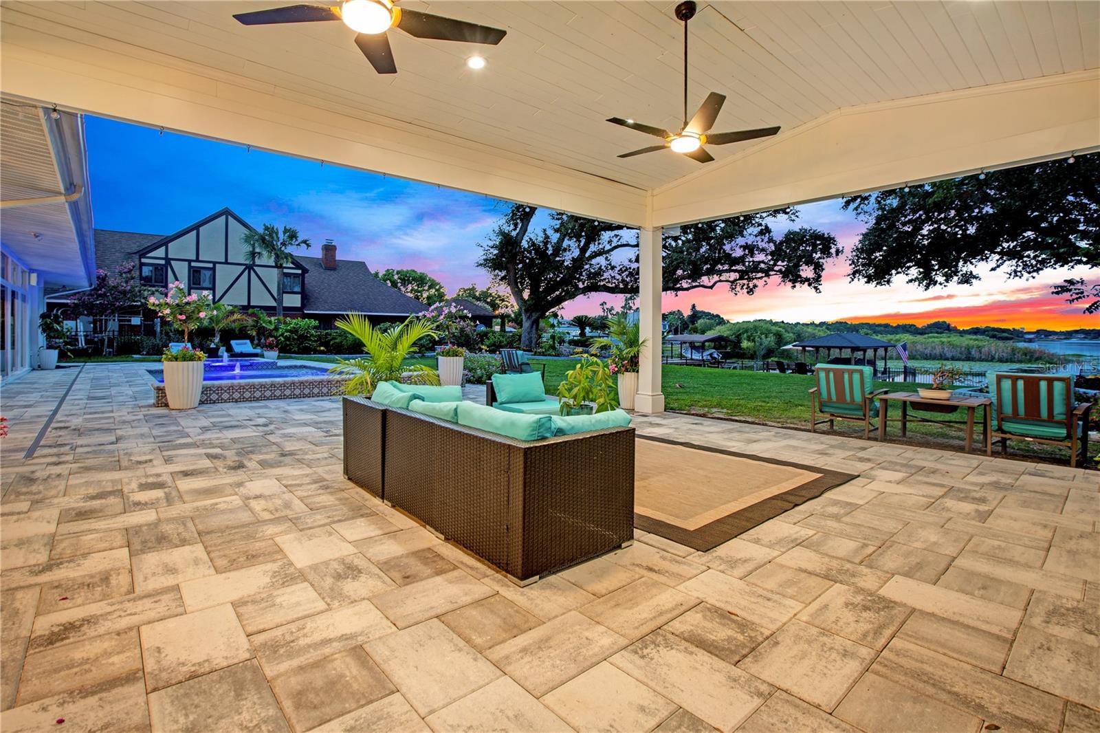 LAKE CONWAY ESTATES - Residential