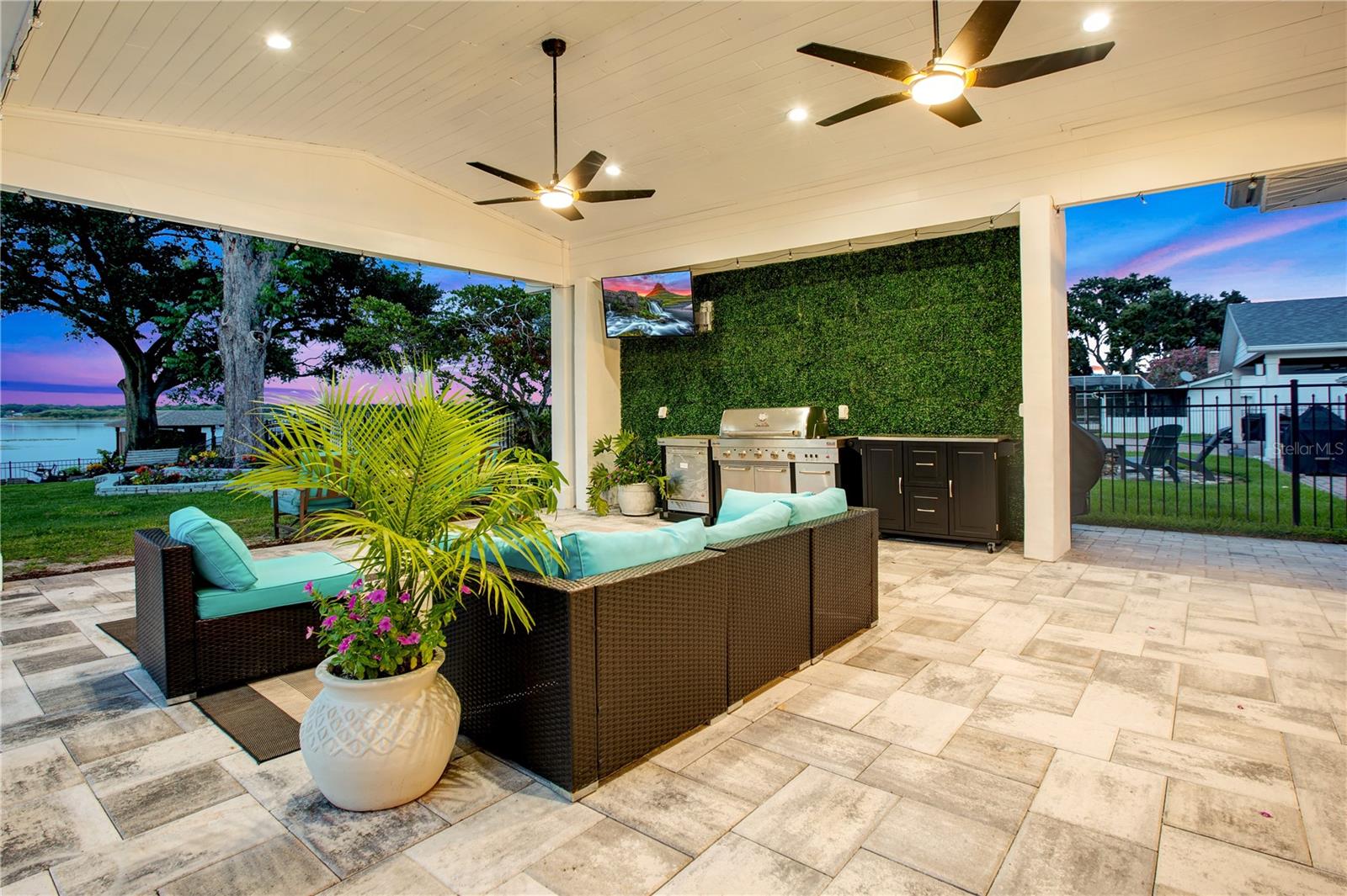 LAKE CONWAY ESTATES - Residential