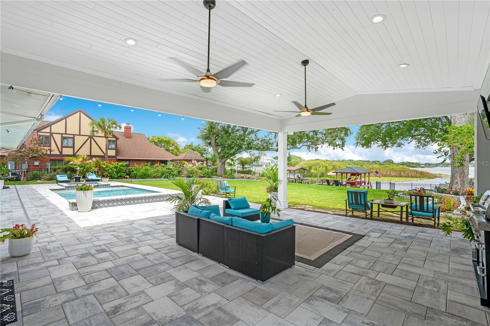 LAKE CONWAY ESTATES - Residential