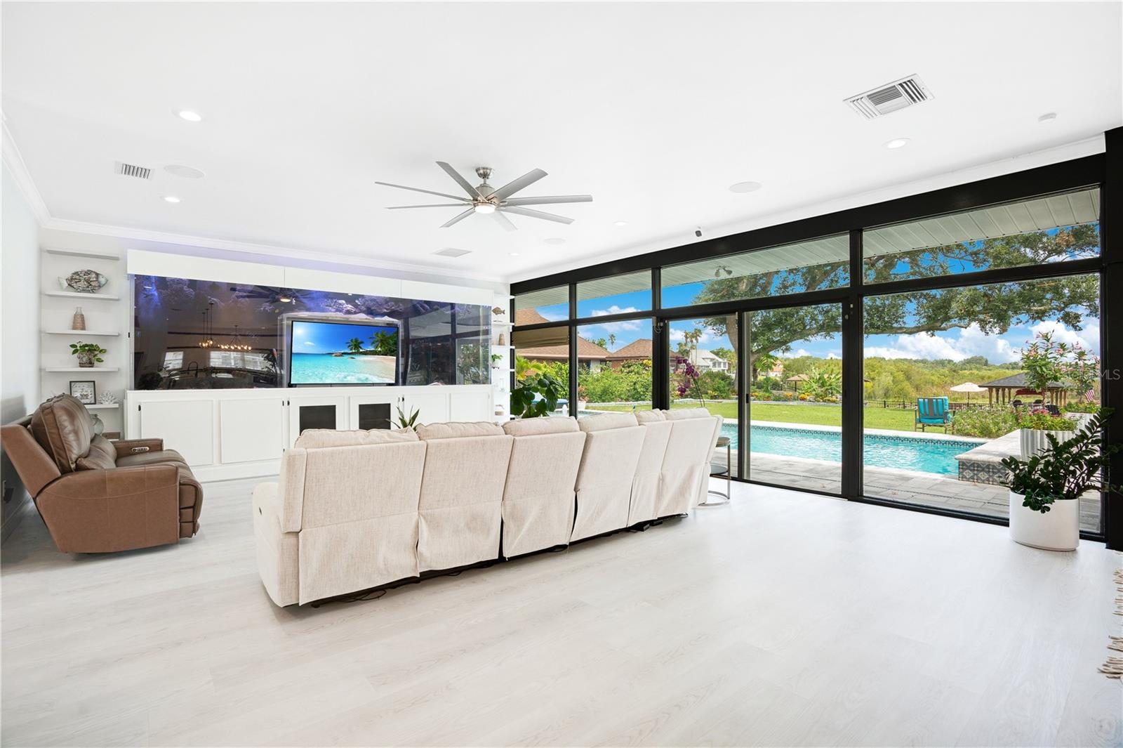LAKE CONWAY ESTATES - Residential