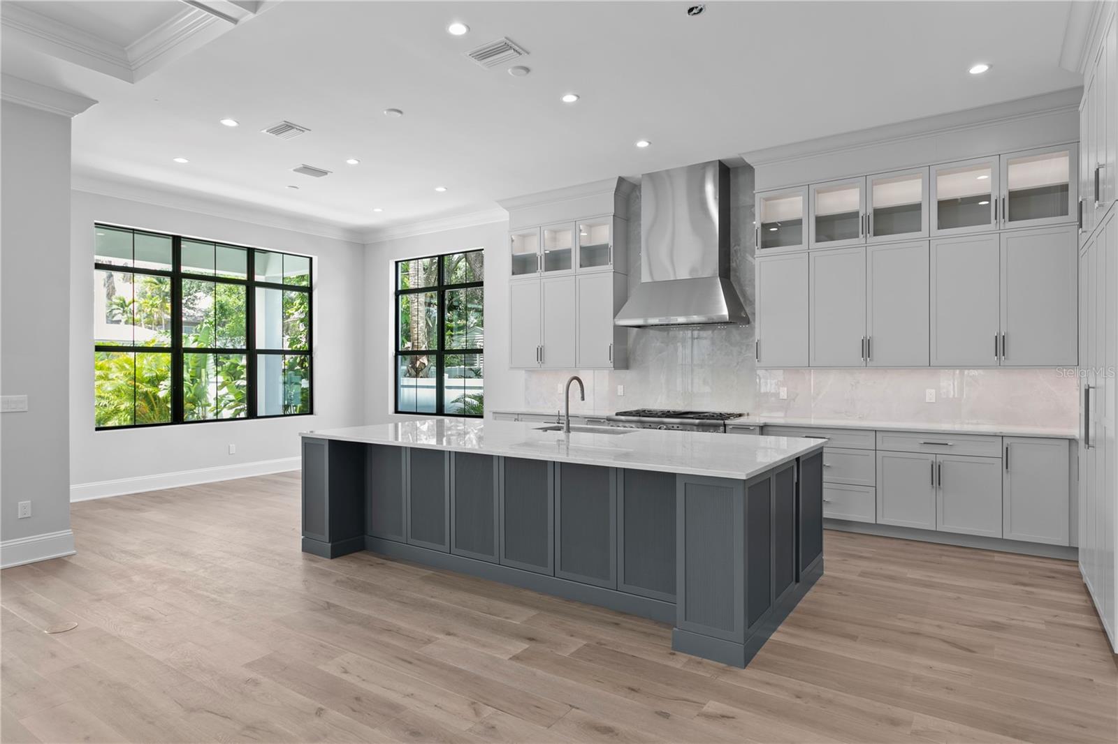 BAYSHORE BEAUTIFUL - Residential