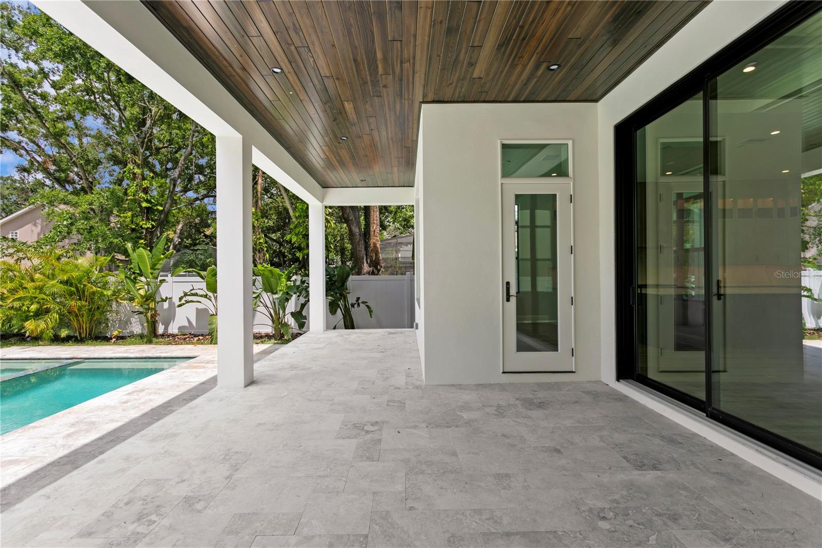 BAYSHORE BEAUTIFUL - Residential