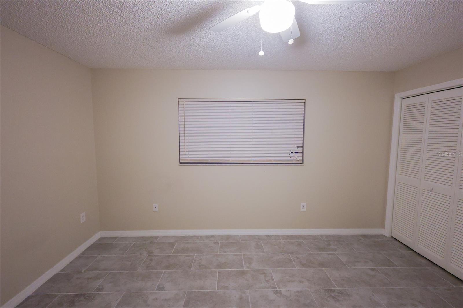 RAVENSWOOD VILLAGE - Residential Lease