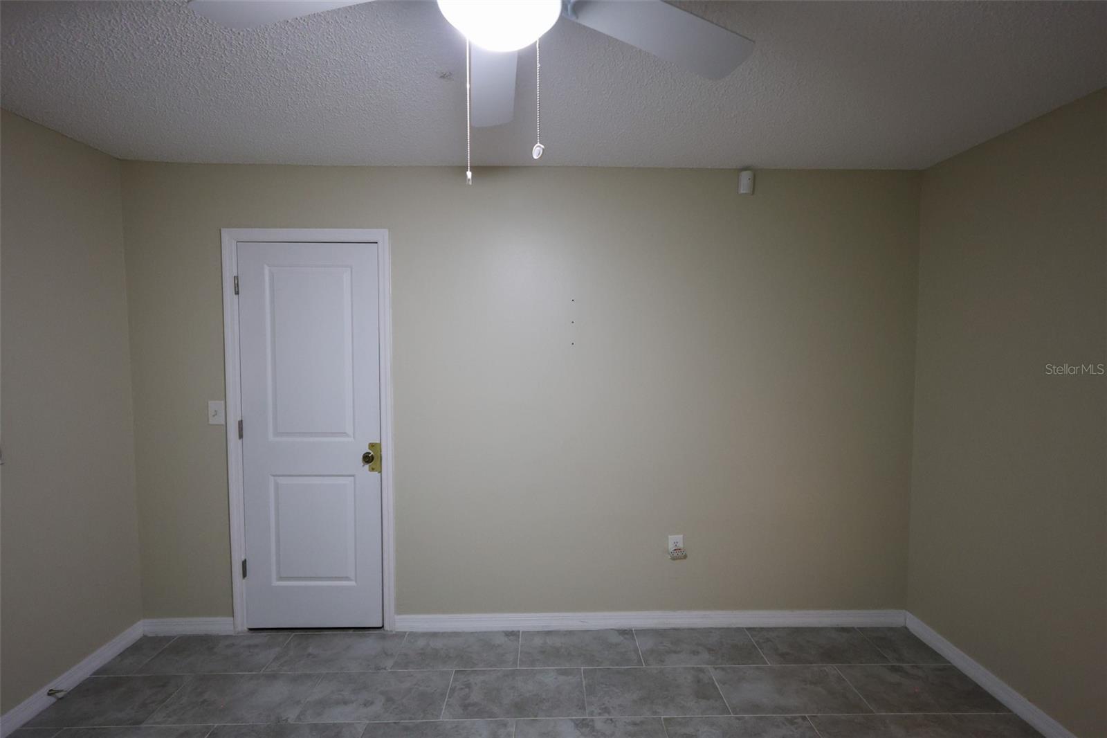 RAVENSWOOD VILLAGE - Residential Lease