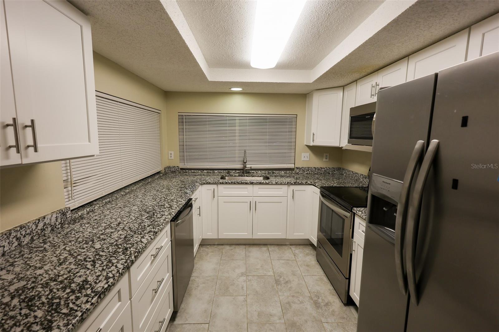 RAVENSWOOD VILLAGE - Residential Lease