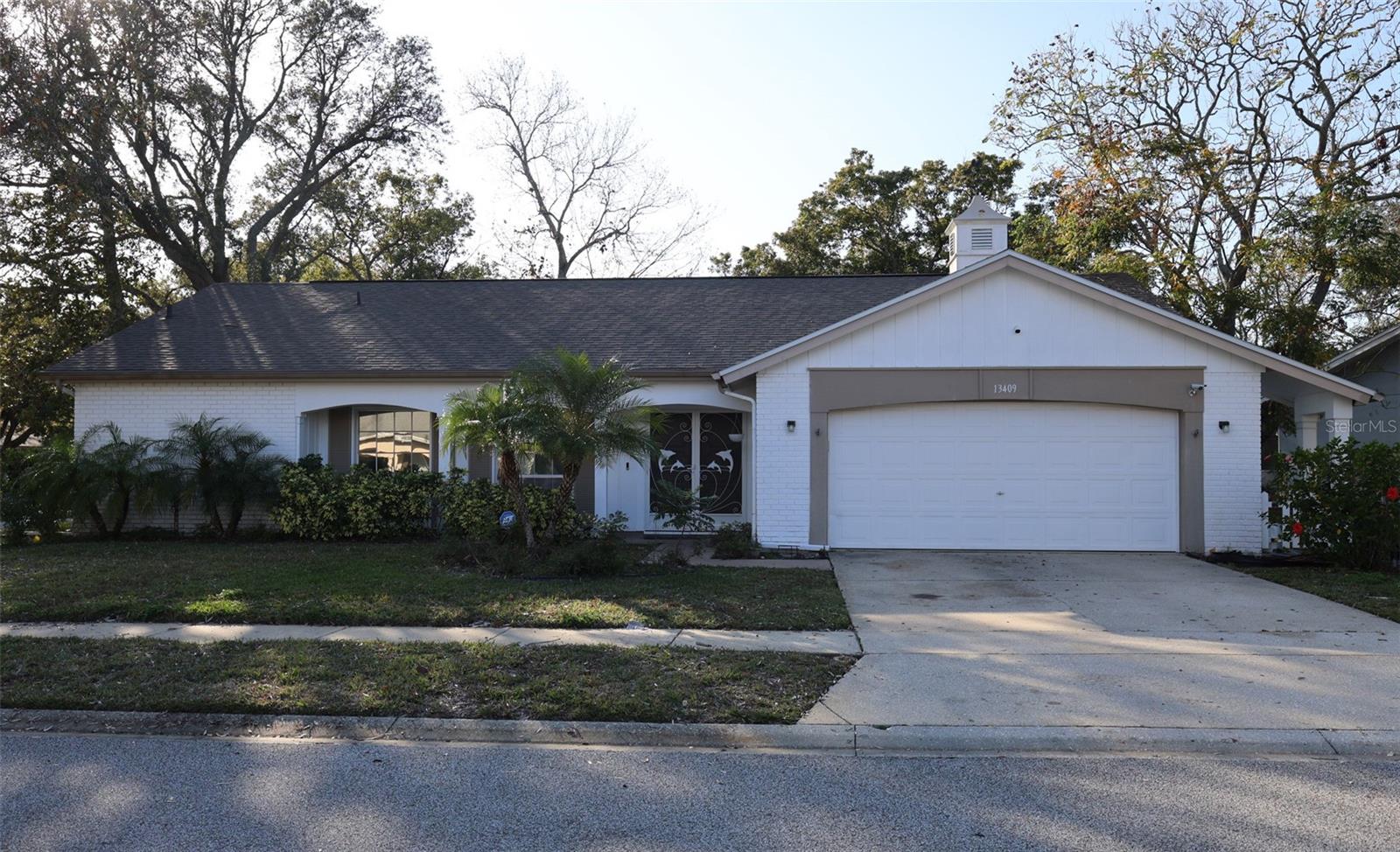 RAVENSWOOD VILLAGE - Residential Lease