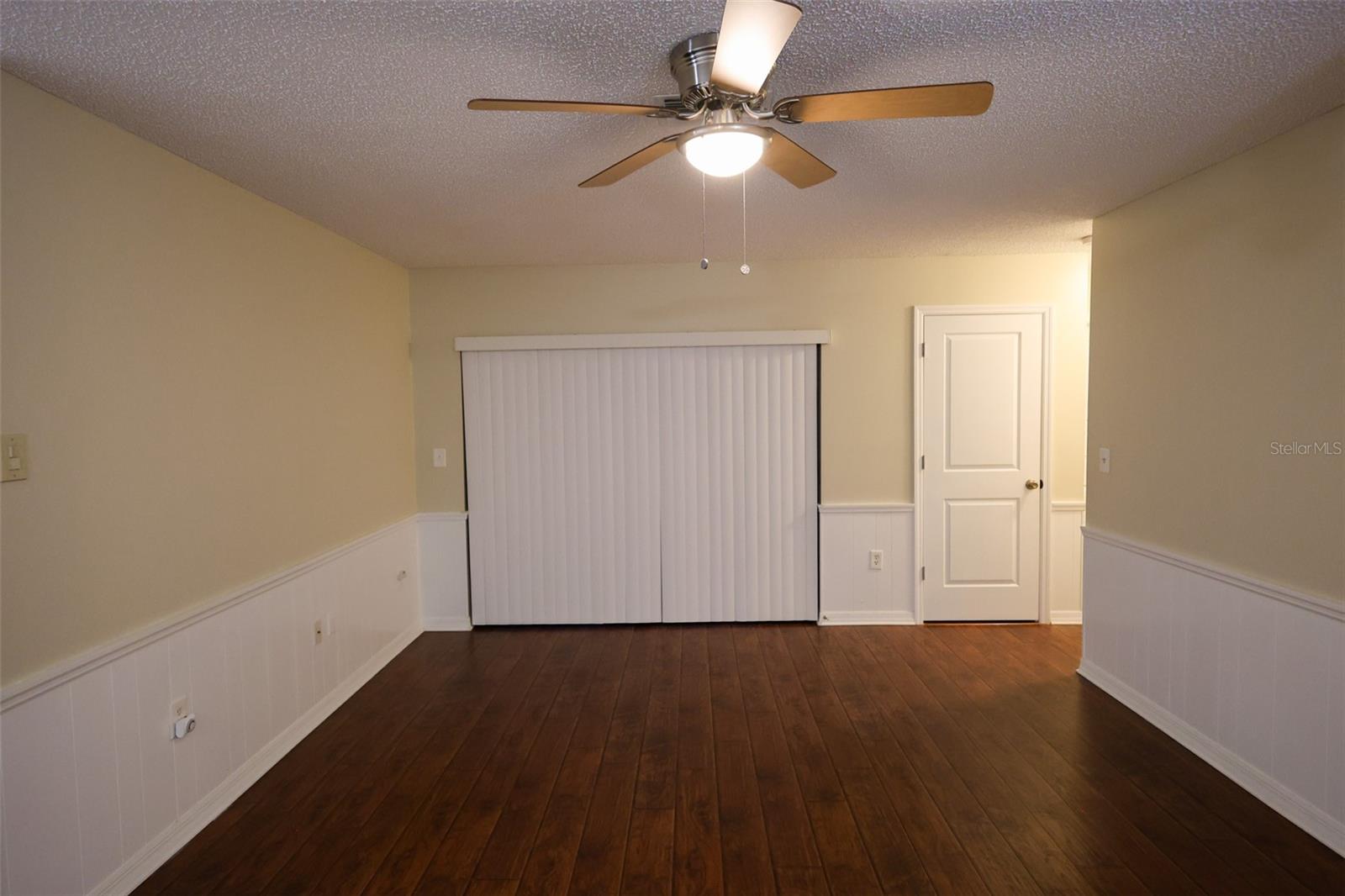 RAVENSWOOD VILLAGE - Residential Lease