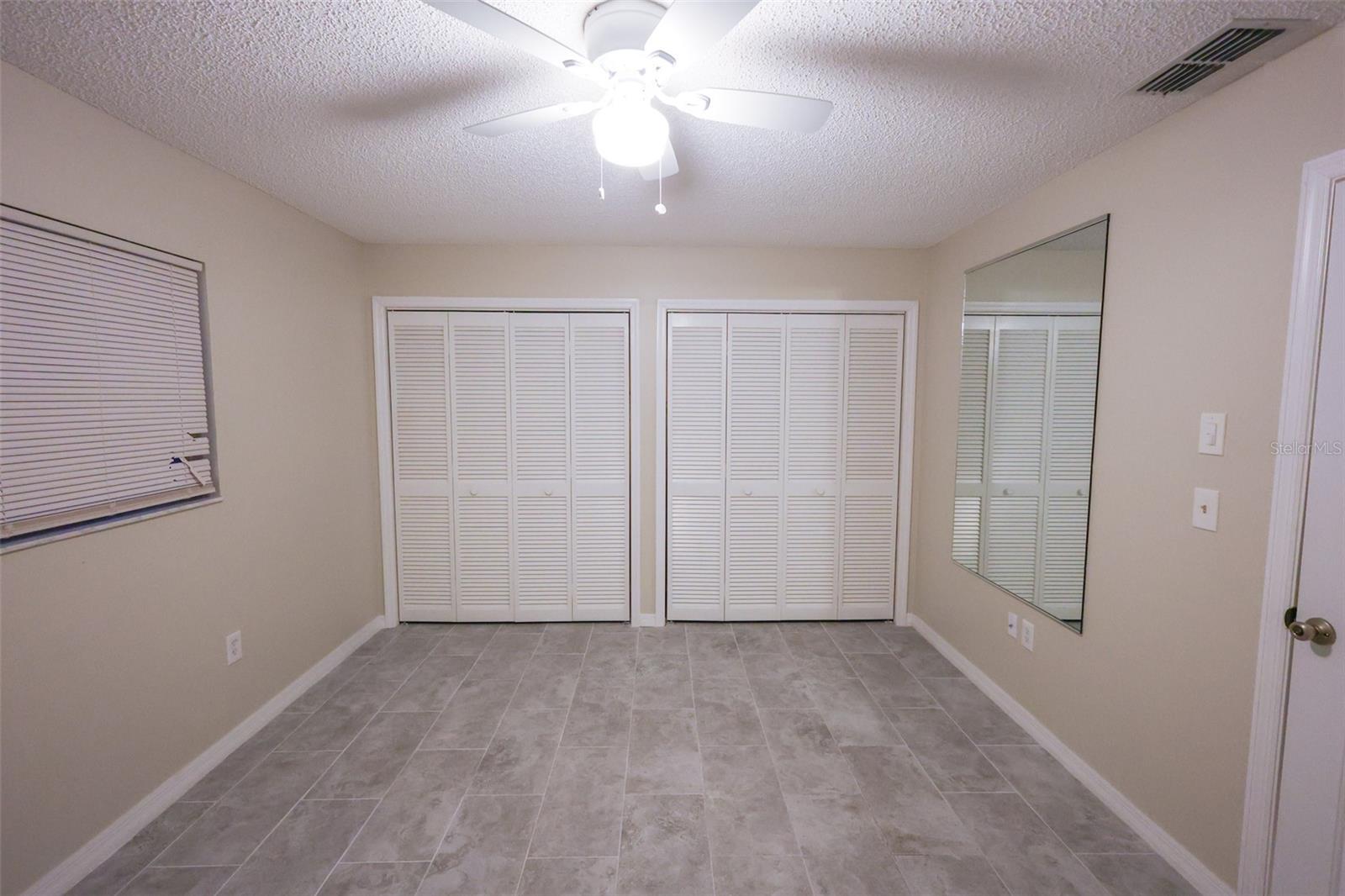 RAVENSWOOD VILLAGE - Residential Lease