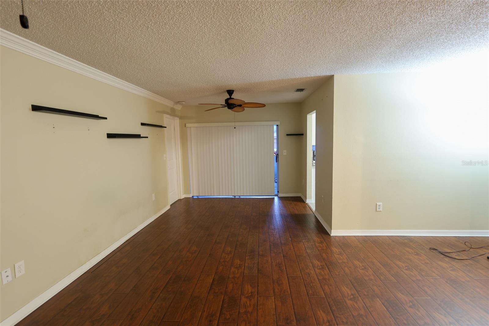 RAVENSWOOD VILLAGE - Residential Lease