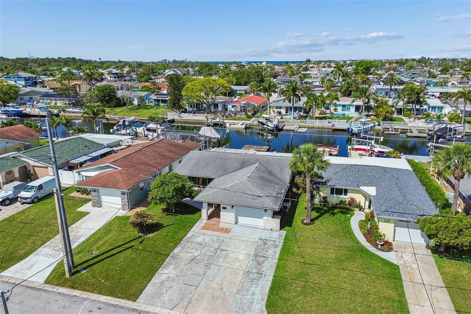 FLOR A MAR - Residential