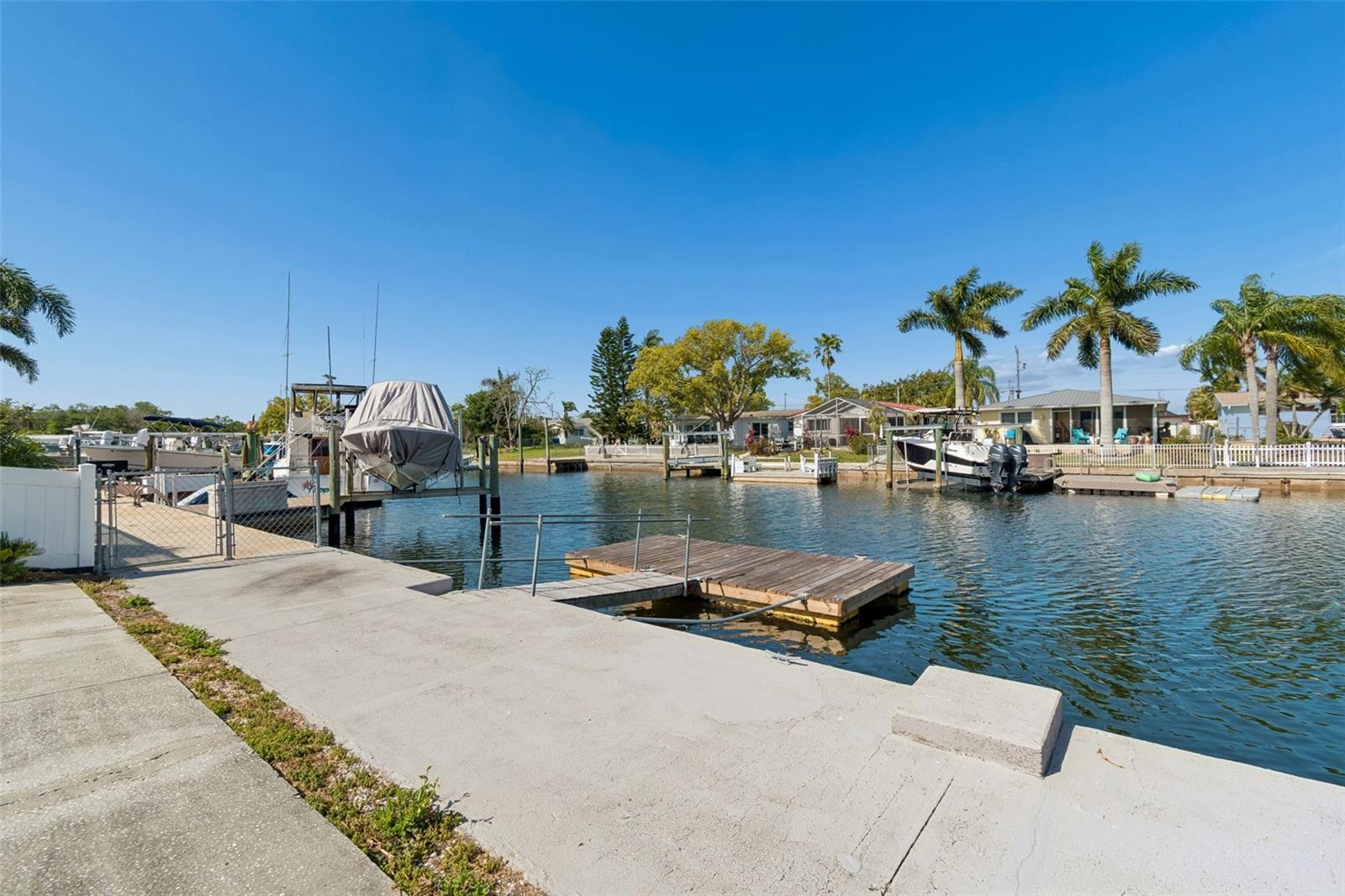 FLOR A MAR - Residential