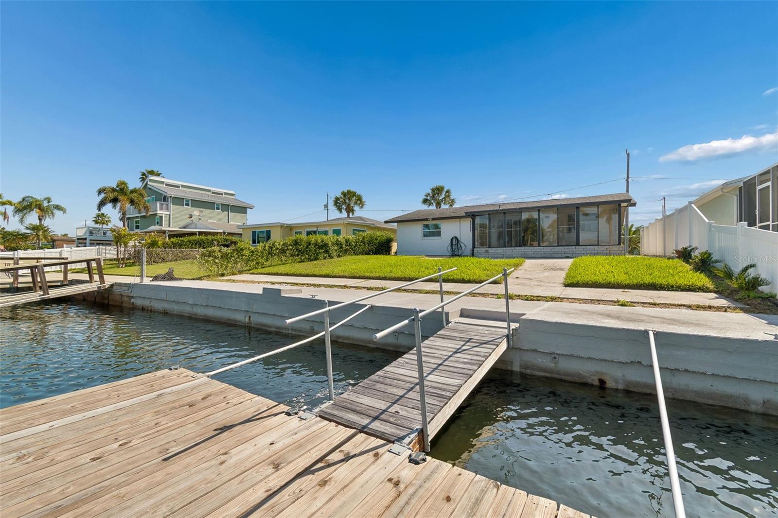 FLOR A MAR - Residential