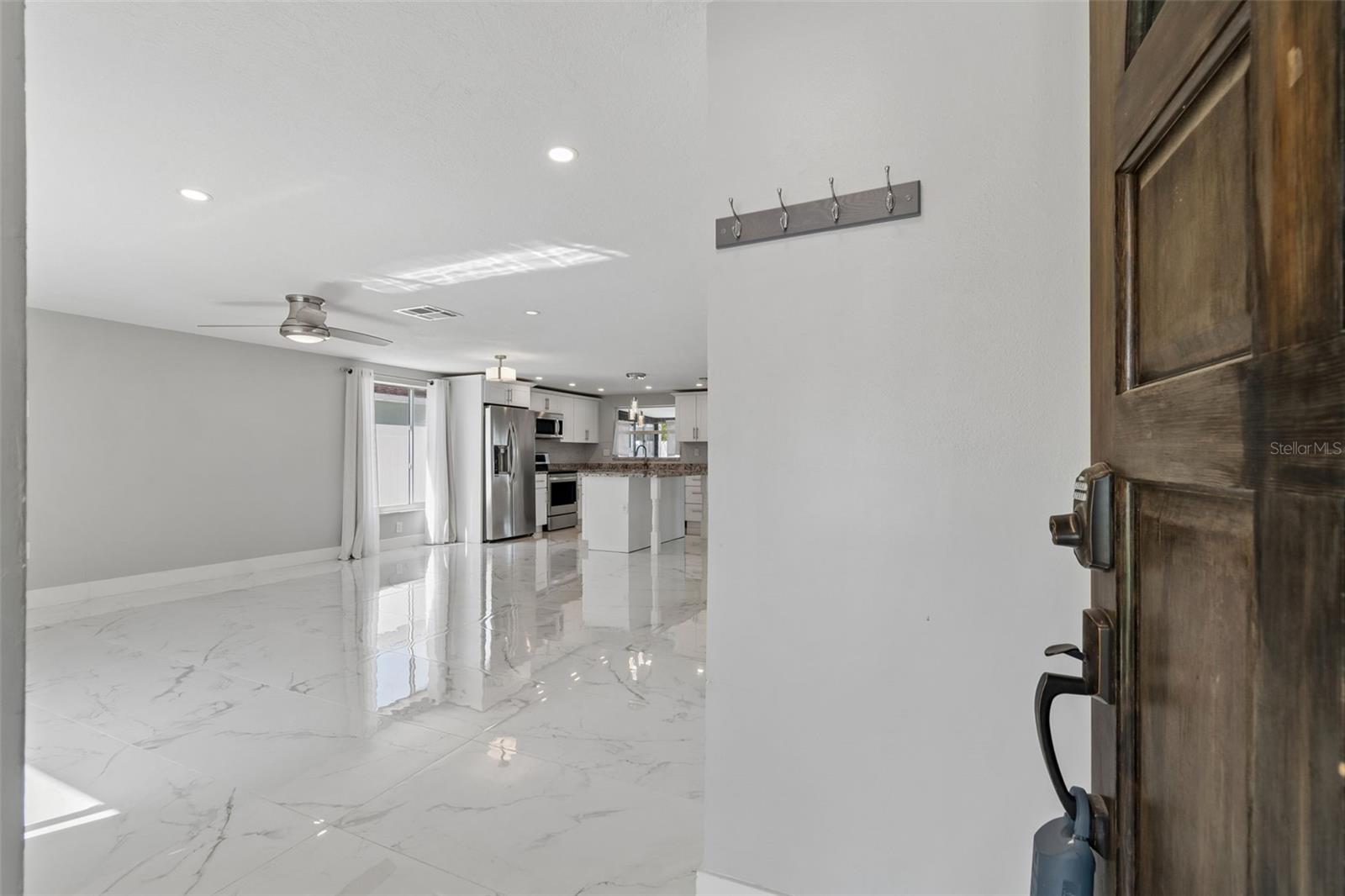 FLOR A MAR - Residential