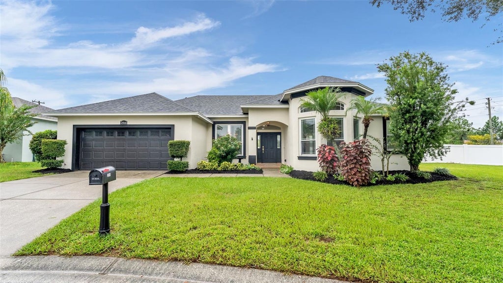 Photo of 2514 Colonel Ford Drive, Lakeland, FL 33813 (MLS # L4965674)