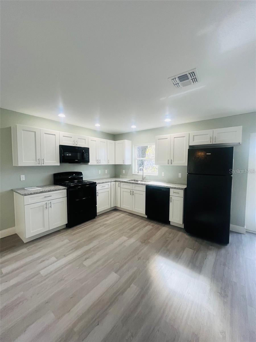 COLLEGE HILL SUB - Residential