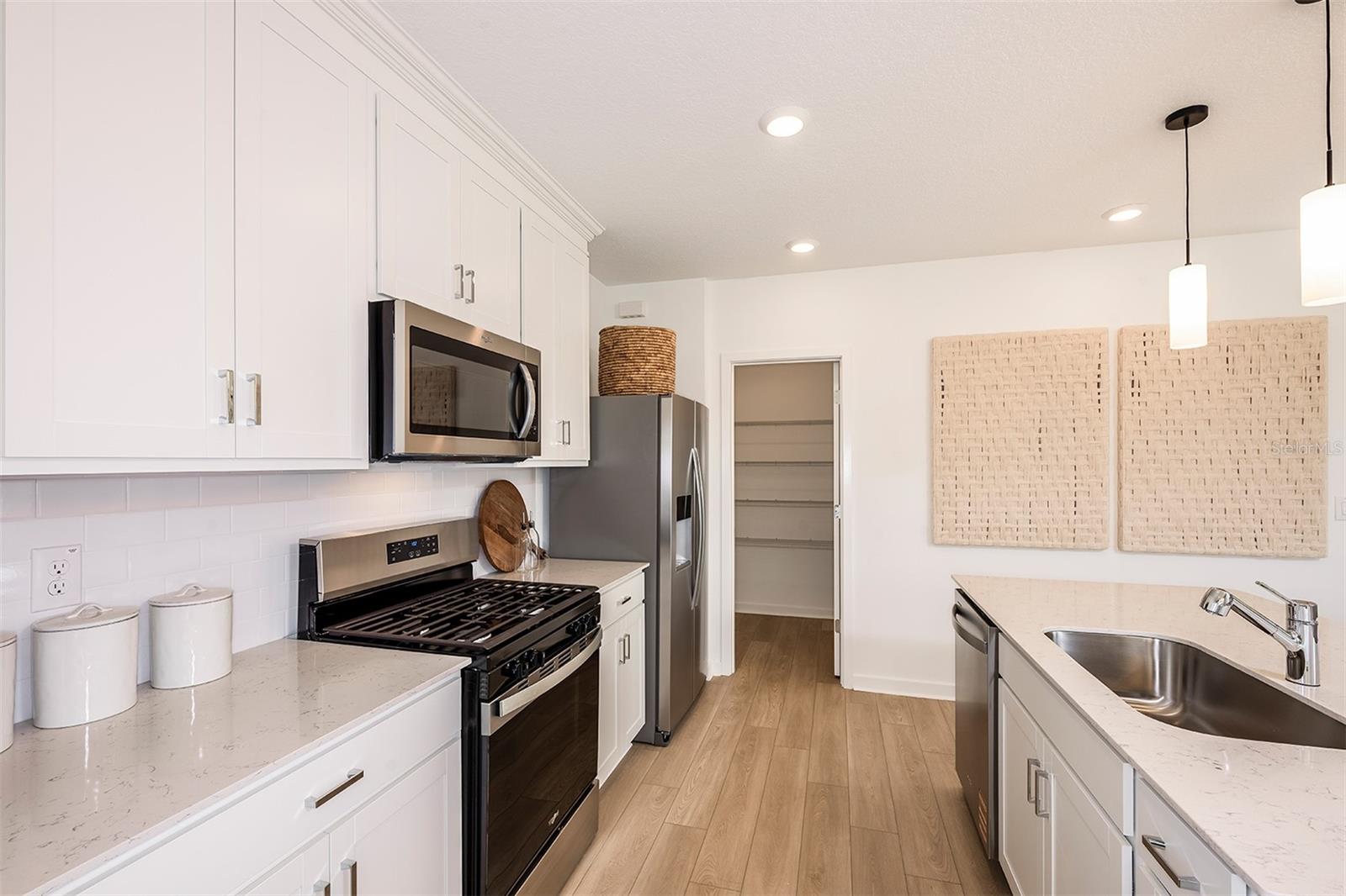 RIVERSONG PH I - Residential