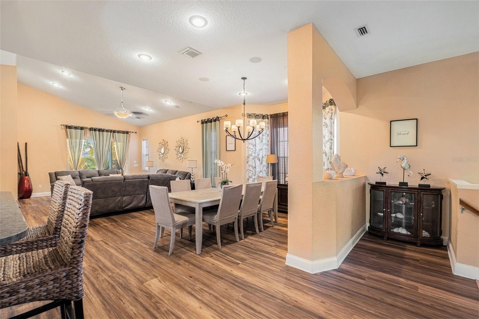 POCKET 84 MINOR SUB - Residential