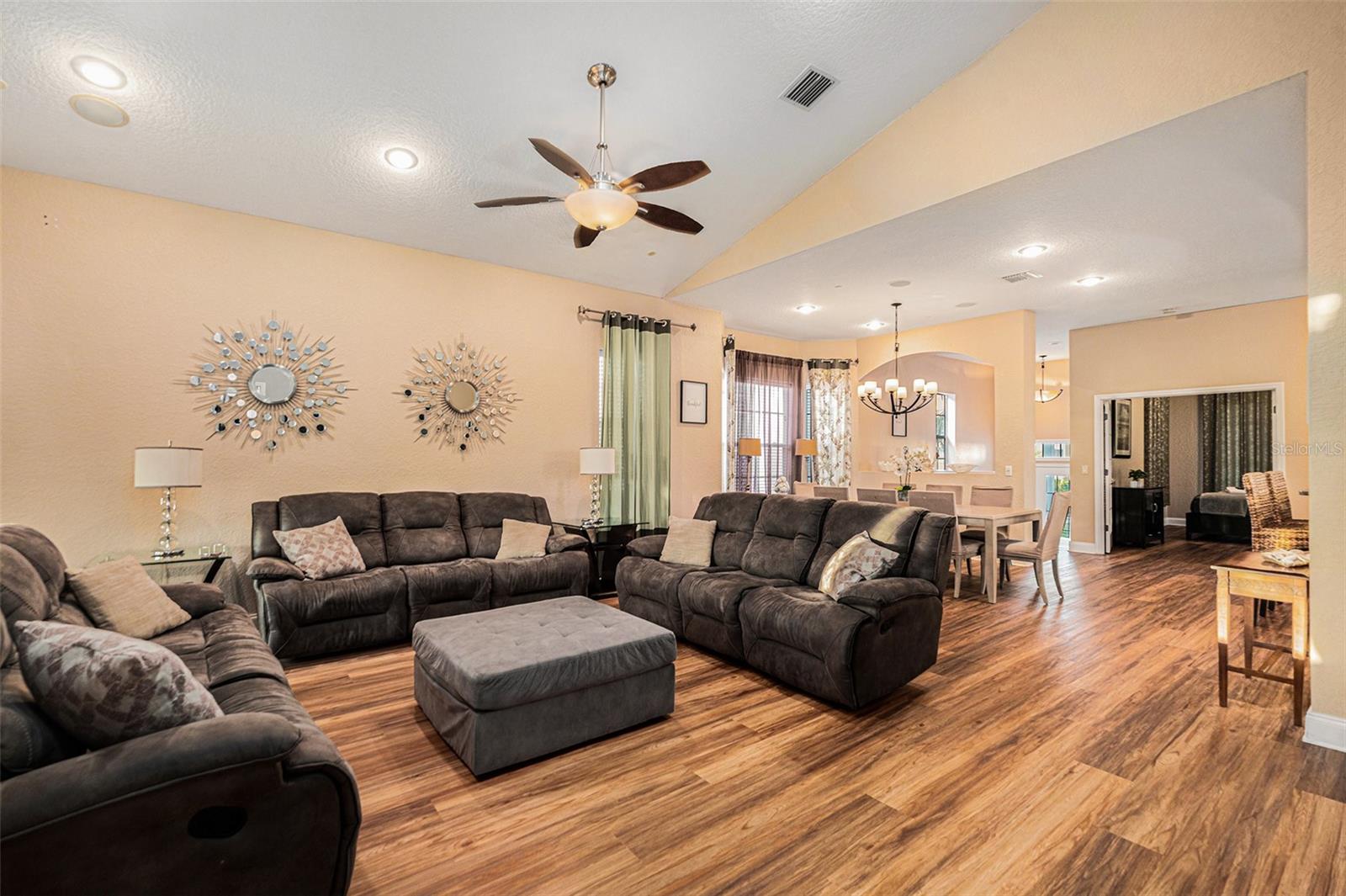 POCKET 84 MINOR SUB - Residential