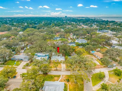 A home in TAMPA