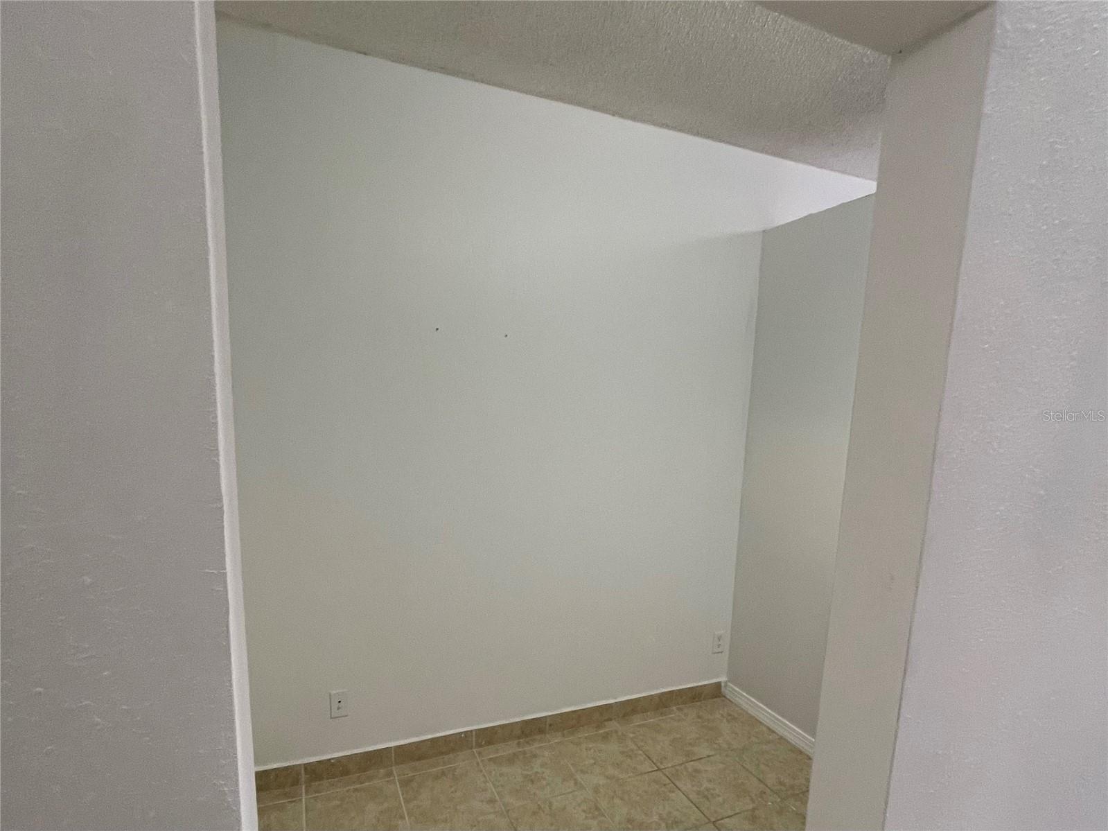 ALLIANCE CONDO - Commercial Lease