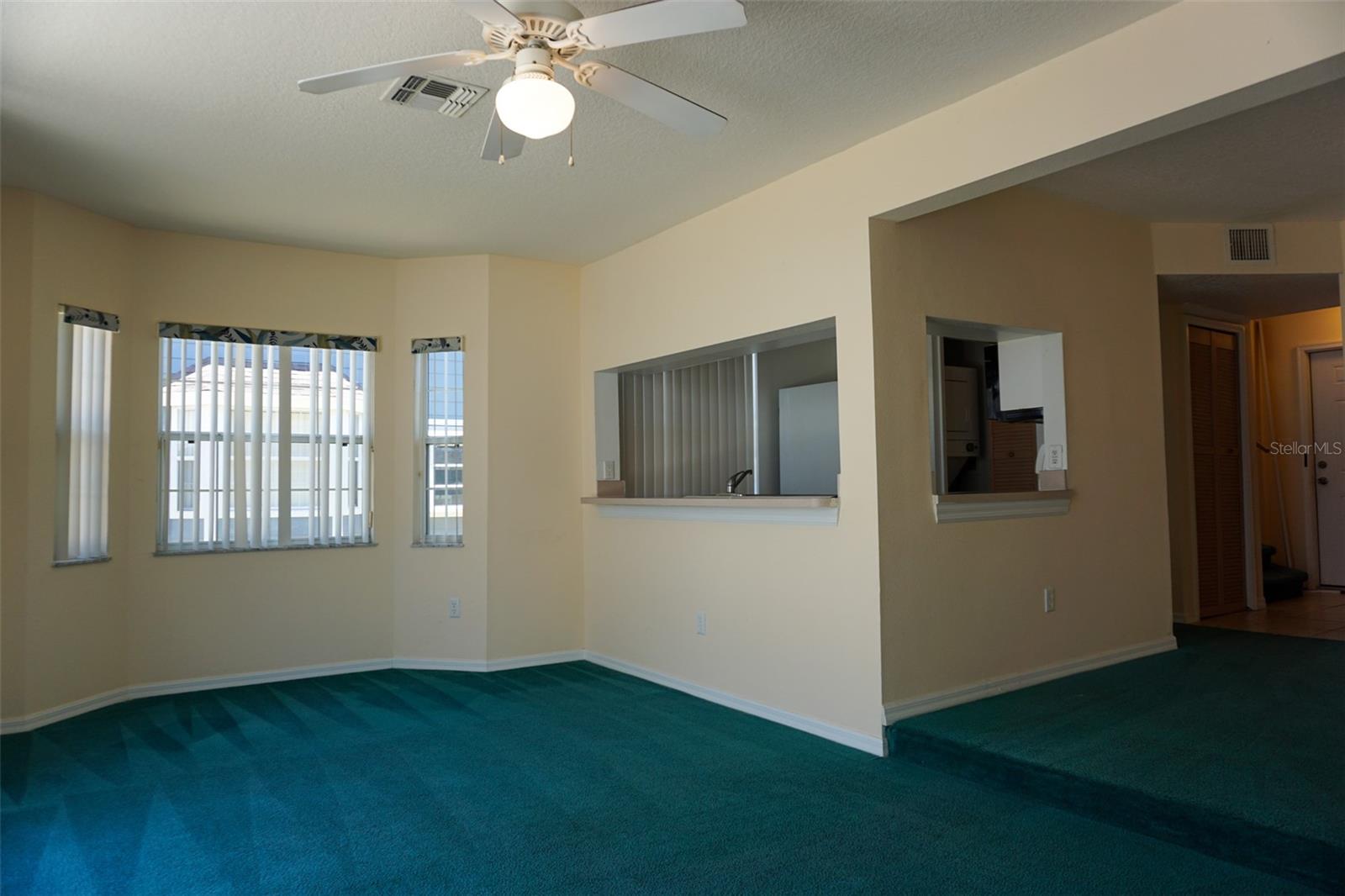 ISLAND CLUB WEST PH 01 - Residential Lease