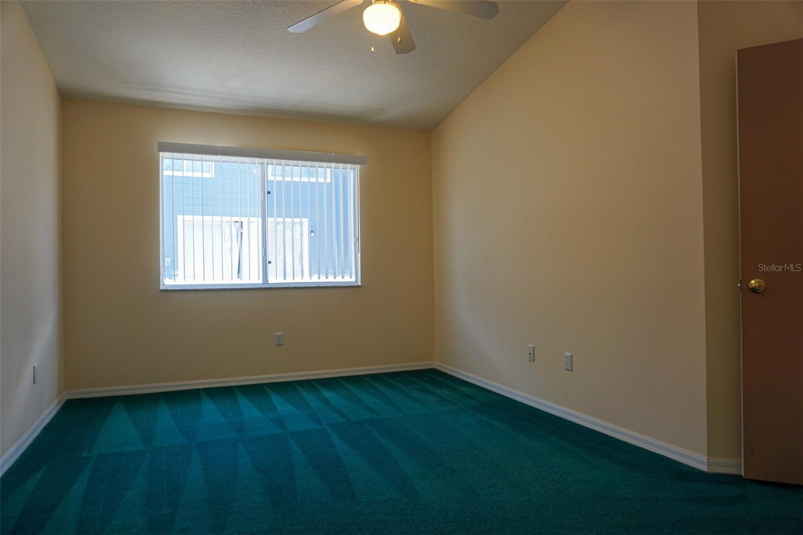 ISLAND CLUB WEST PH 01 - Residential Lease