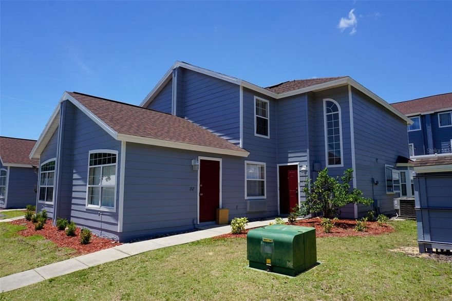 3 bedroom 2 bath Townhome Move-in ready .The townhome in a resort style community, just a short walk to the clubhouse directly through the patio doors and gate of the clubhouse. Clubhouse with swimming pool and fitness area. Great location and close to I-4 and the theme parks.
HOA application required
Tenant is responsible for utilities as well.
2 Parking spots ONLY!
Island Club West requires a secondary approval.
Call for further details.