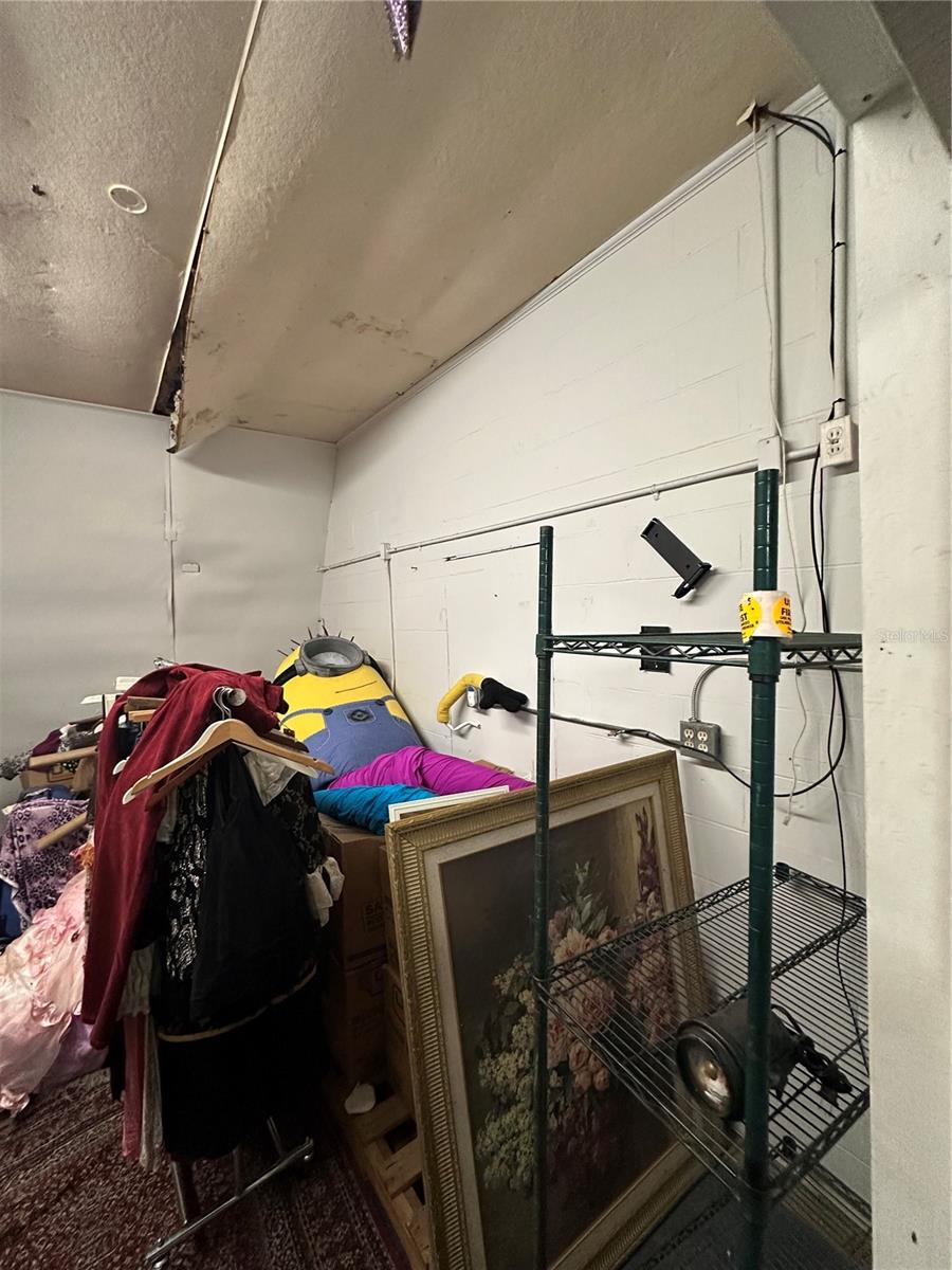 SMITH ELLA & AUBREY - Commercial Lease