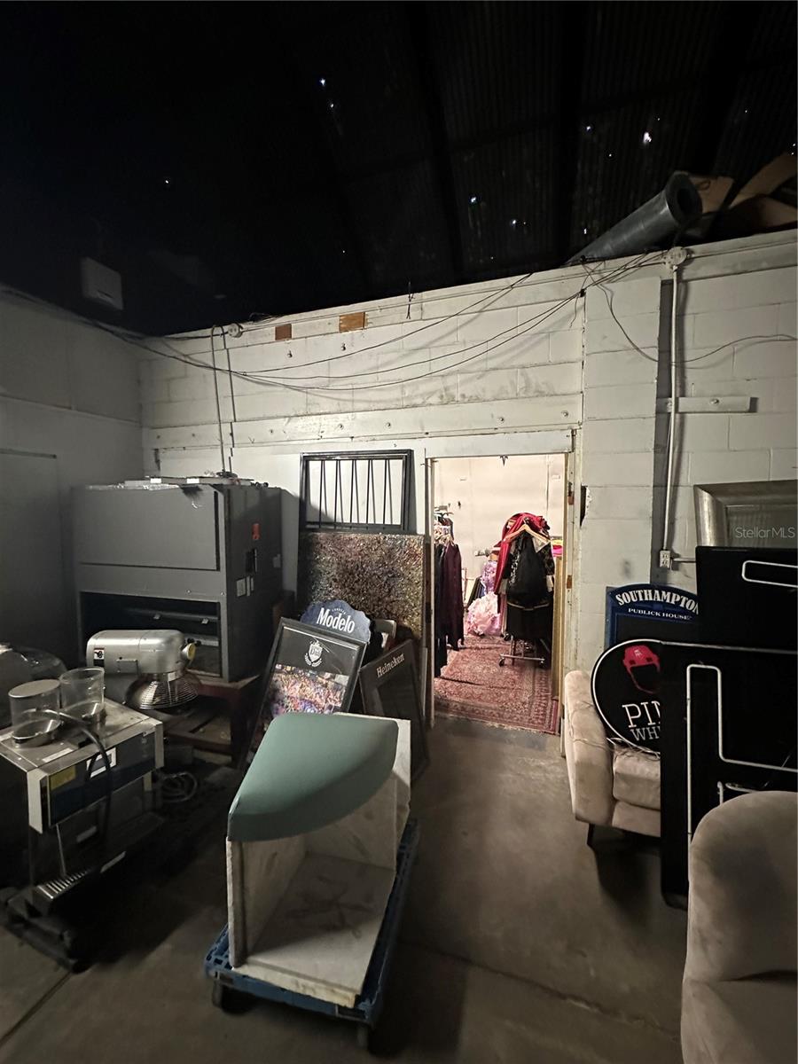 SMITH ELLA & AUBREY - Commercial Lease