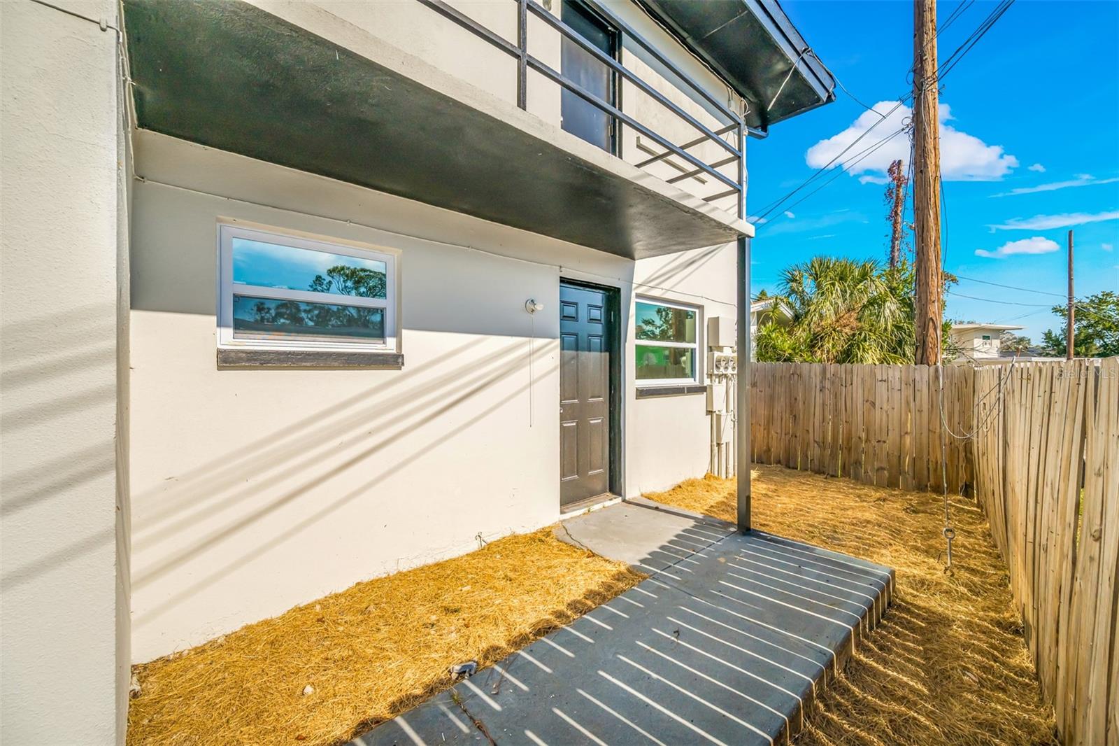 HIBISCUS GARDENS - Residential Income