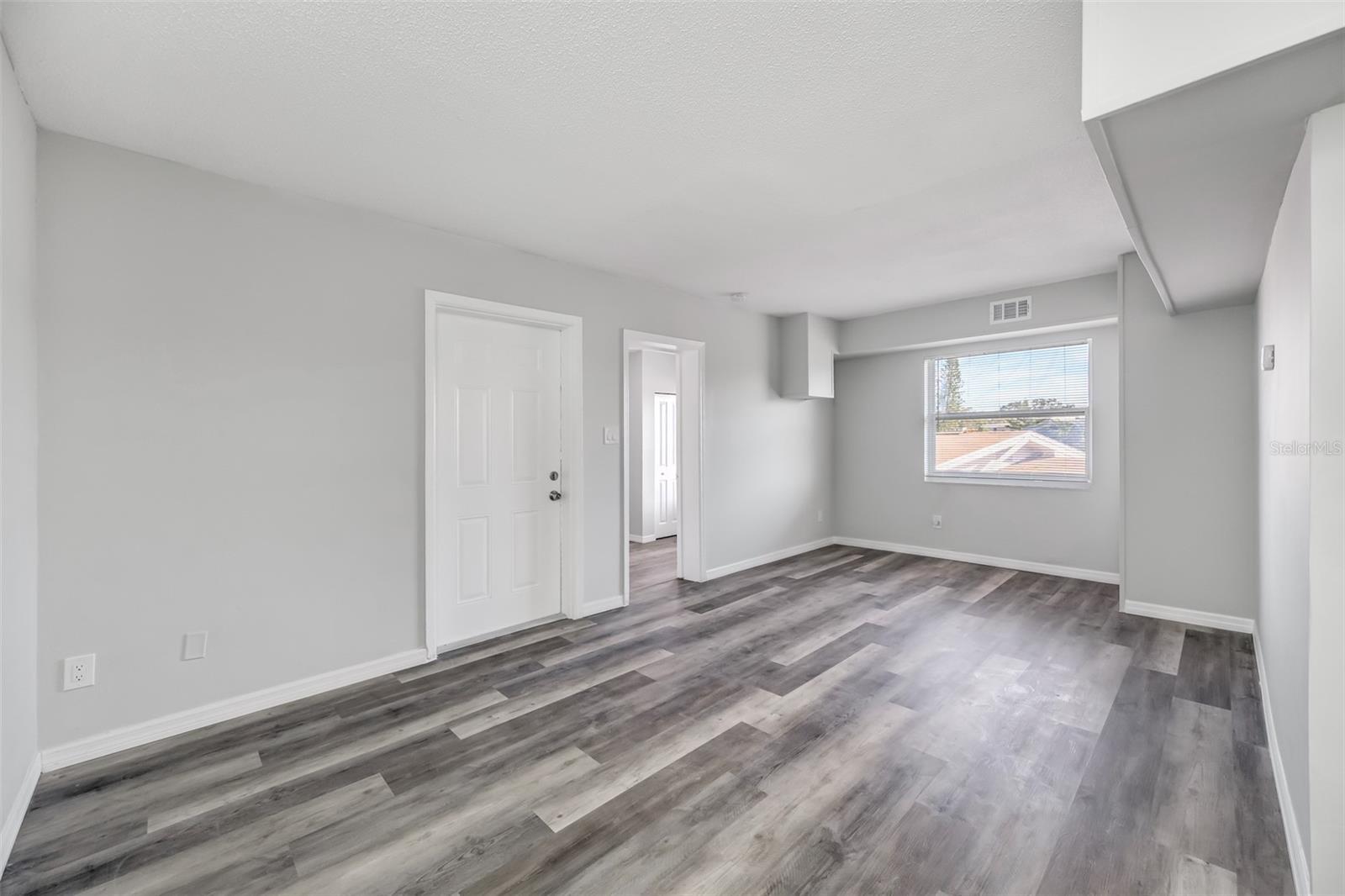 HIBISCUS GARDENS - Residential Income