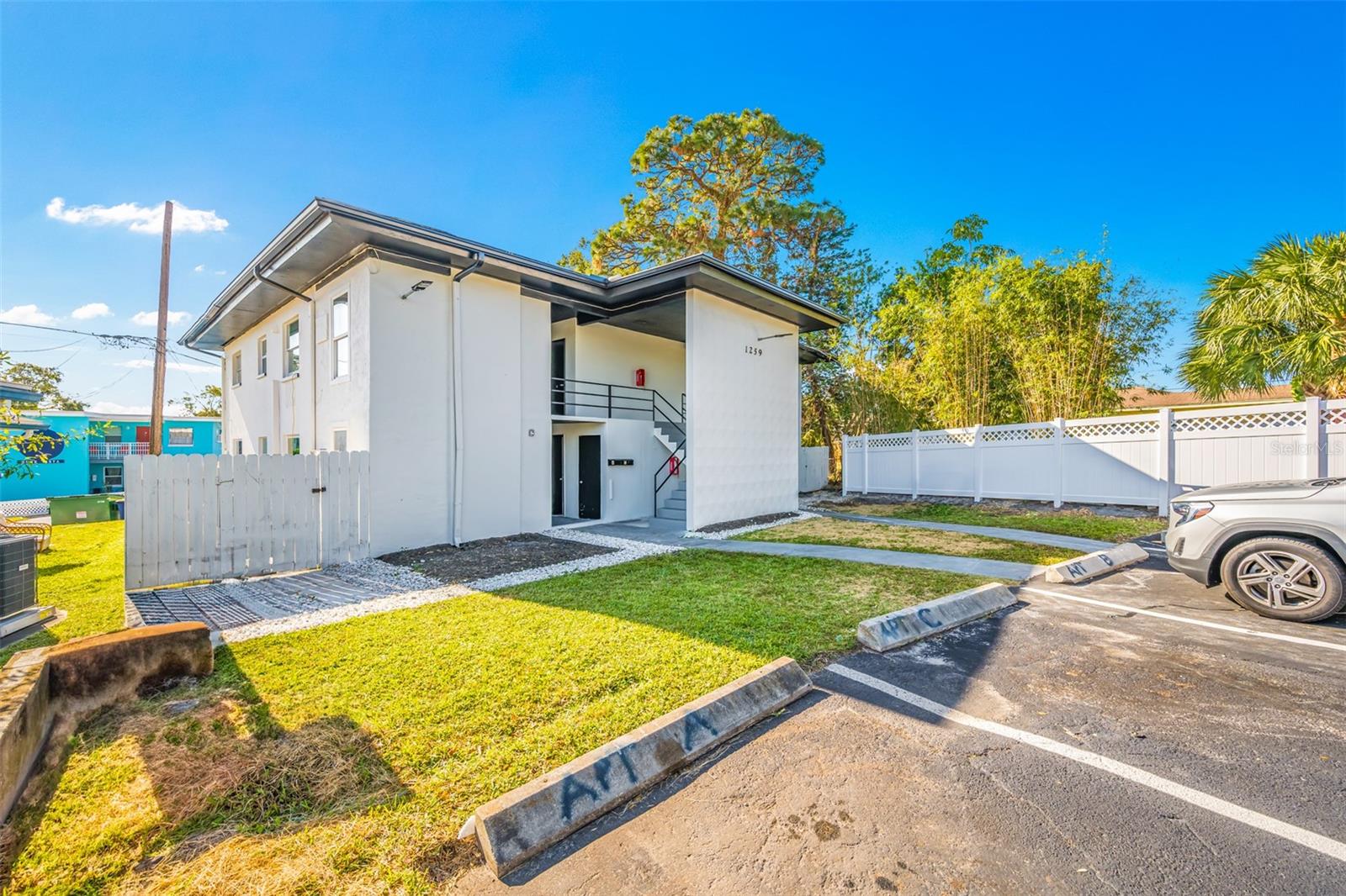 HIBISCUS GARDENS - Residential Income