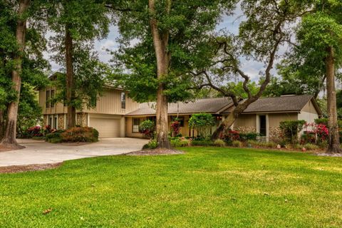 A home in WINDERMERE