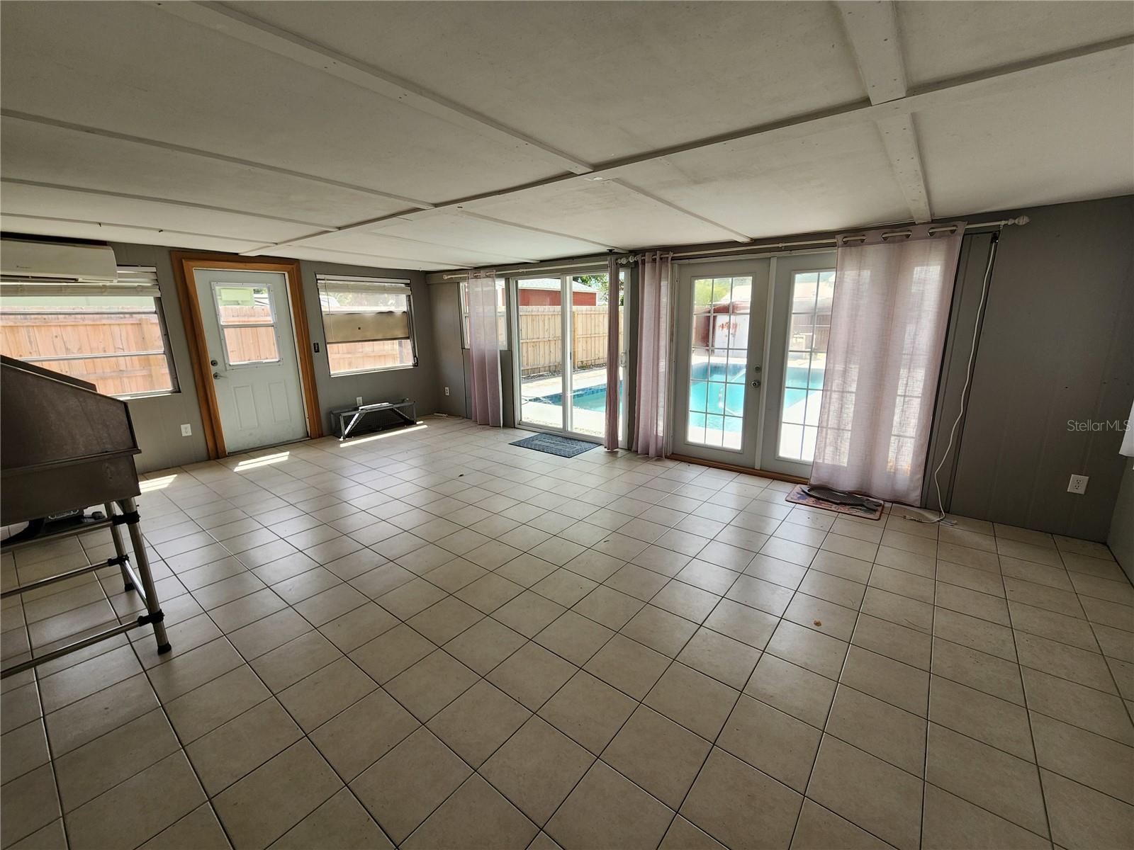 AVION OF - Residential