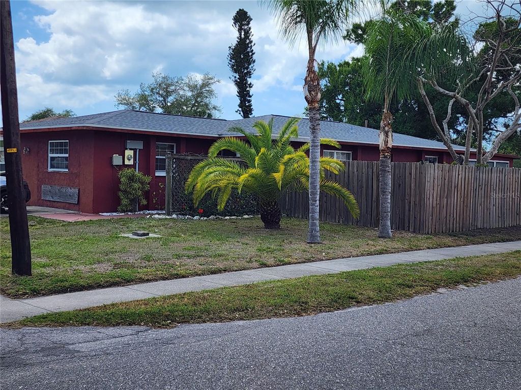 Photo of 3050 8th Street, Sarasota, FL 34237 (MLS # A4688907)