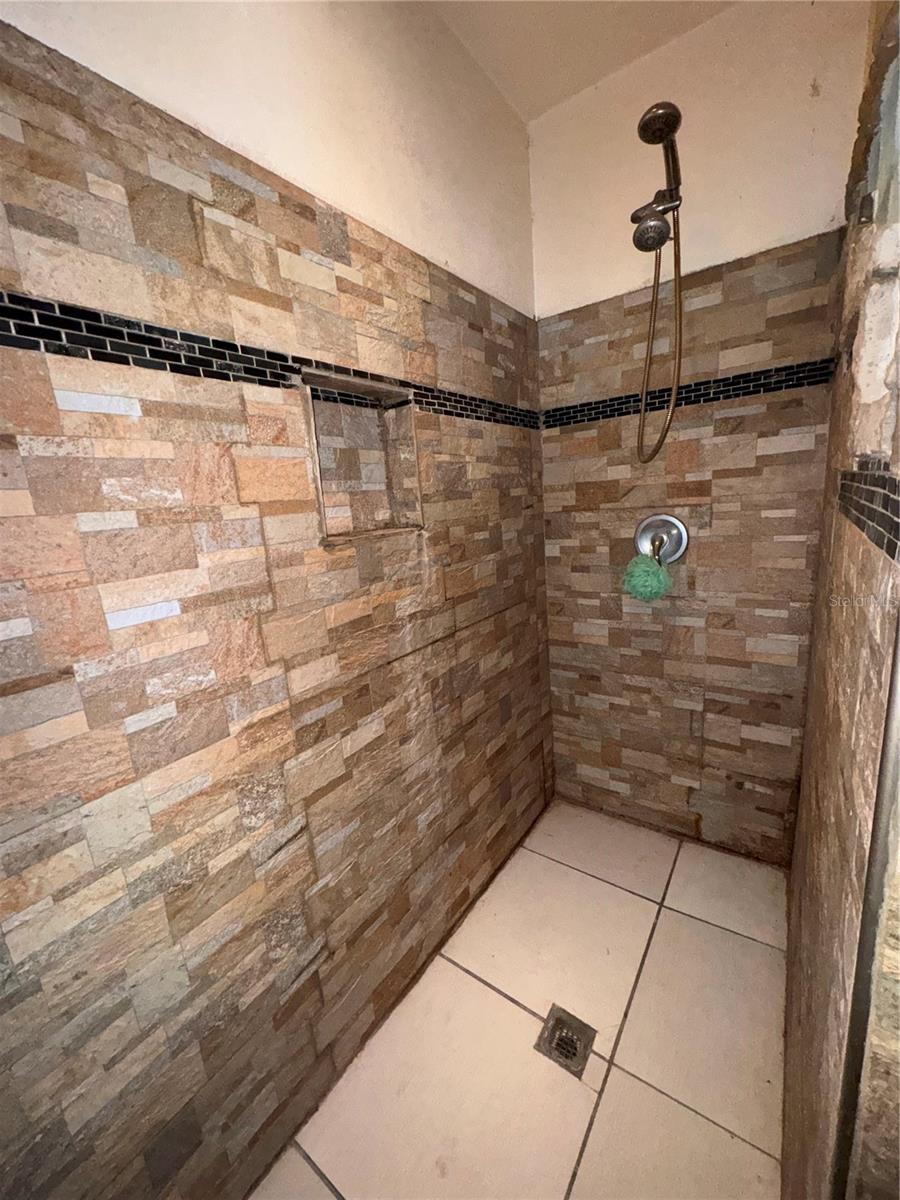 AVION OF - Residential