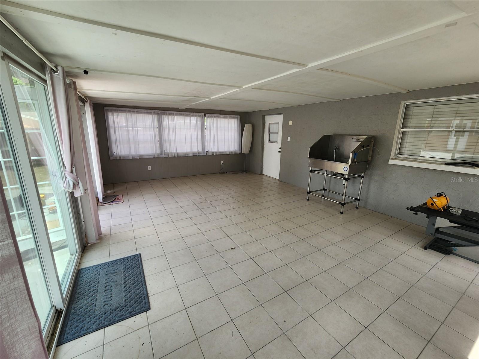 AVION OF - Residential