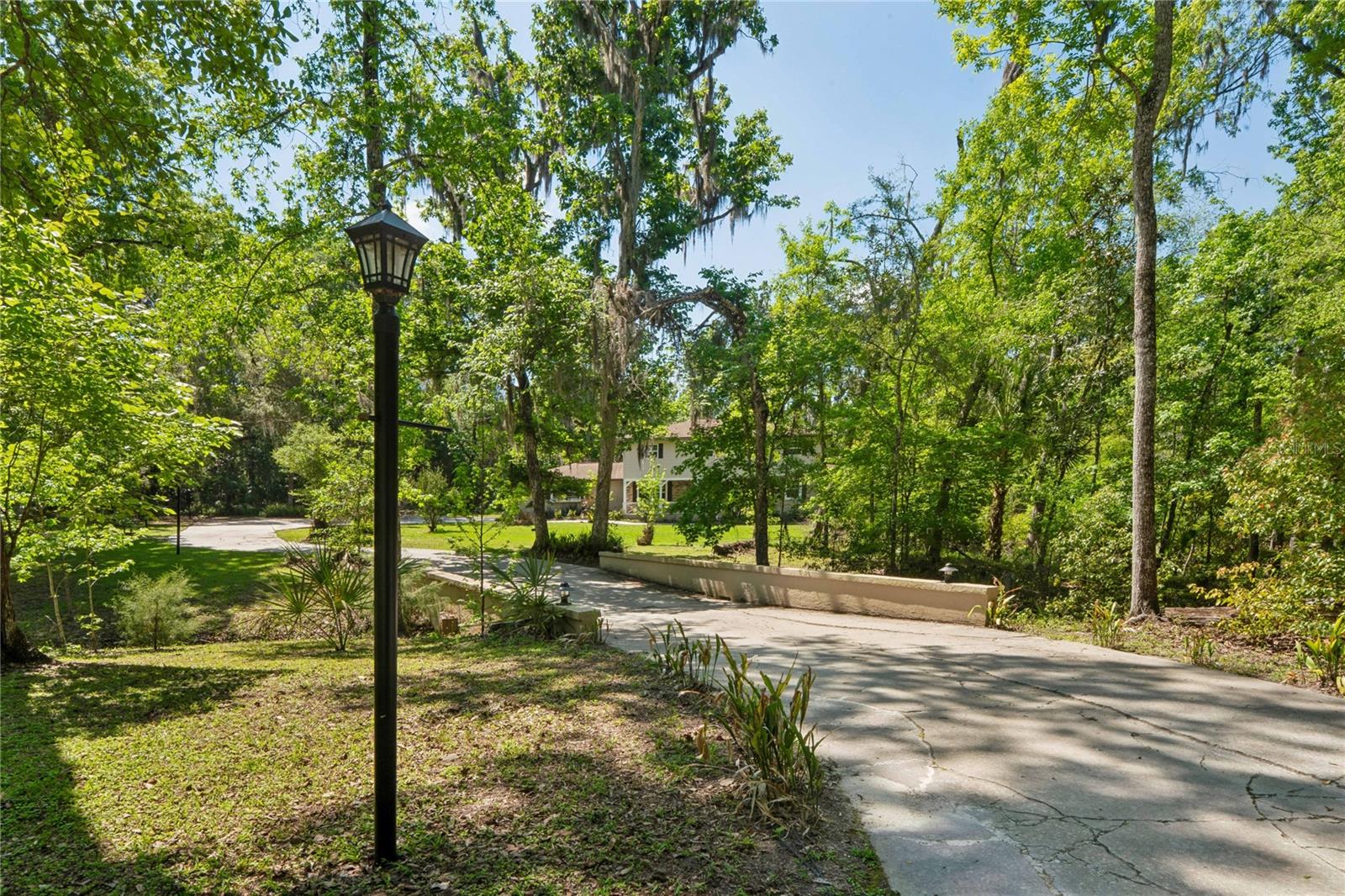 ROYAL OAKS ESTATE - Residential