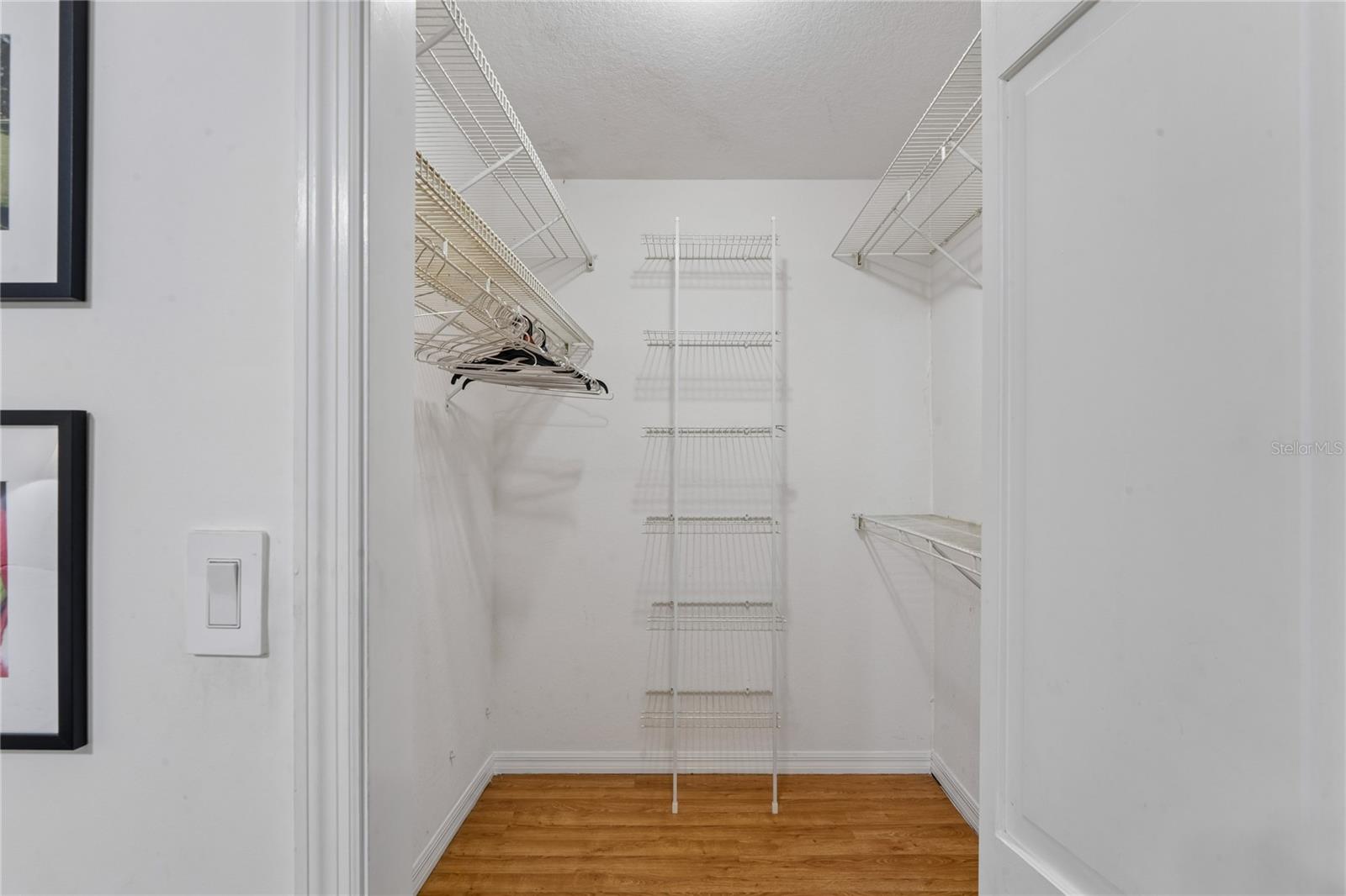 ROYAL OAKS ESTATE - Residential